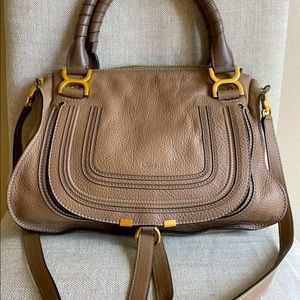 Chloe Marcie Medium Tan Leather- Gently Used
Hand & long shoulder or cross-body